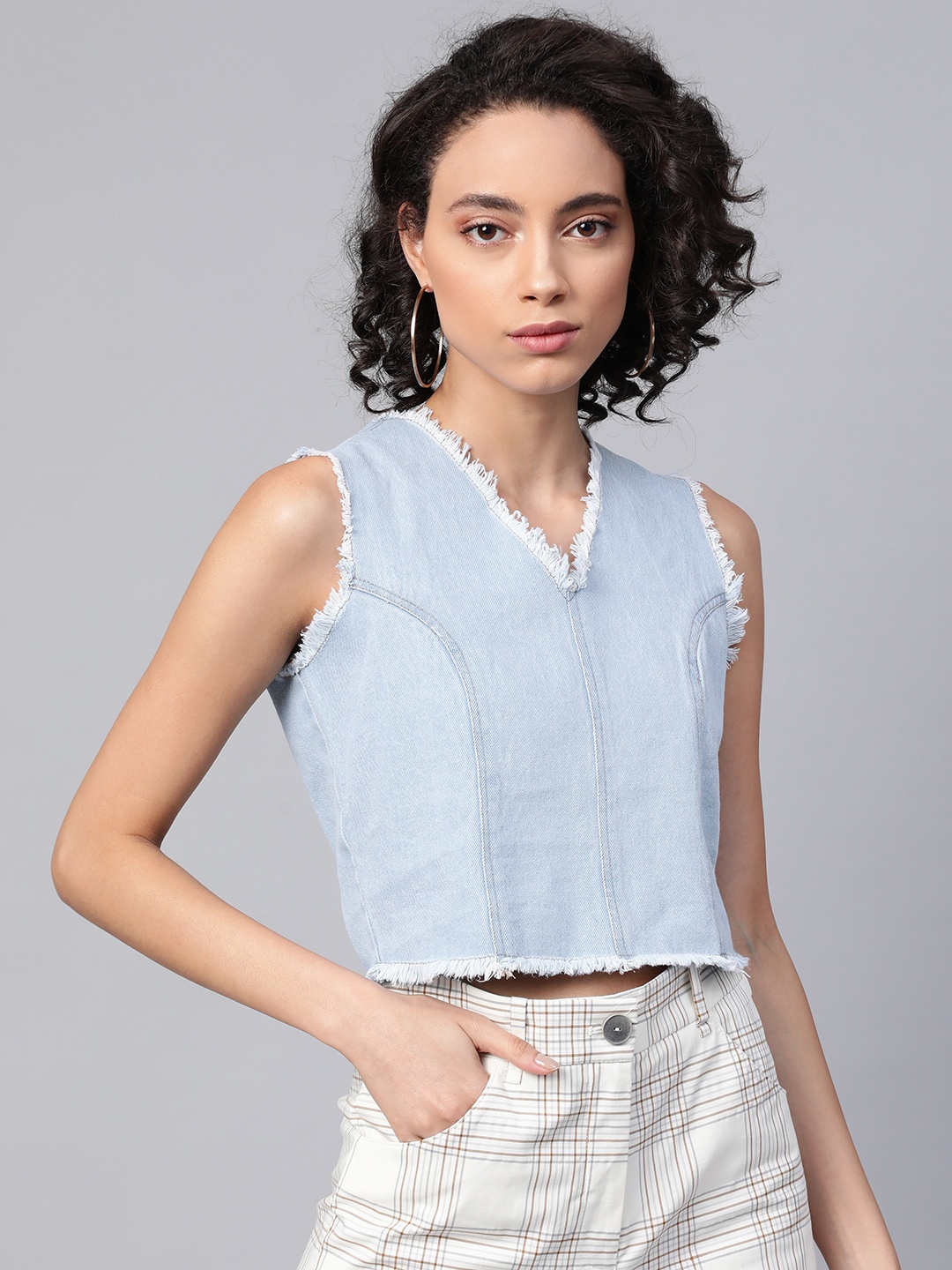 

SASSAFRAS Blue Indigo Frayed Denim Crop Top
