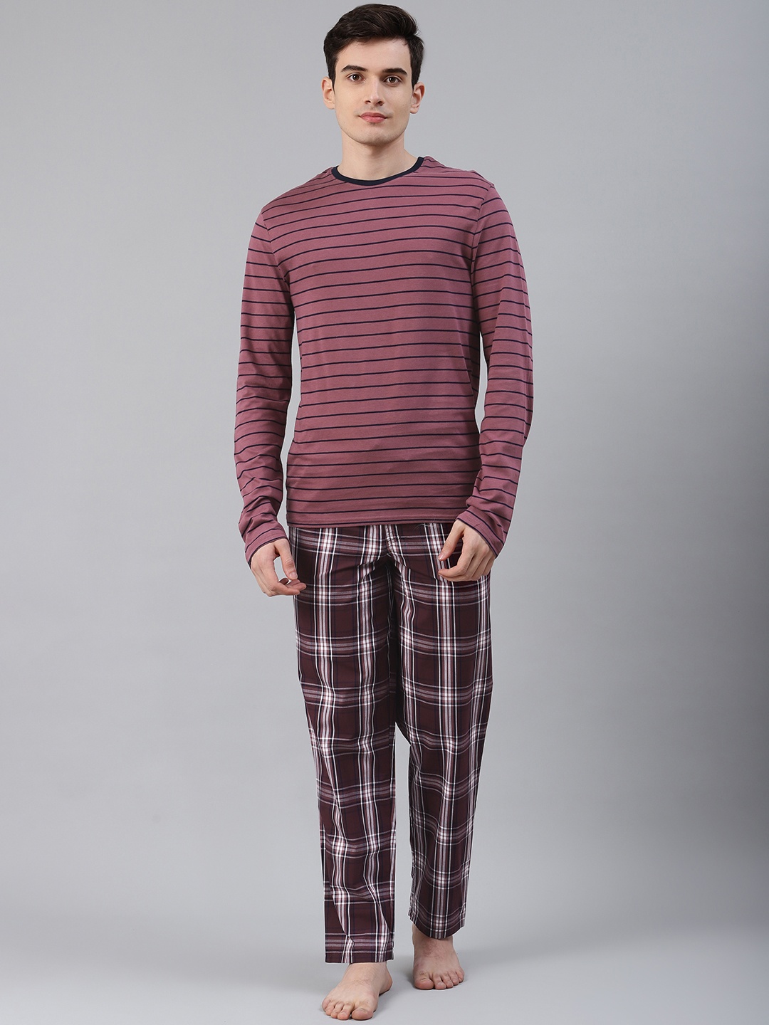 

Marks & Spencer Men Mauve & Navy Blue Striped Night suit