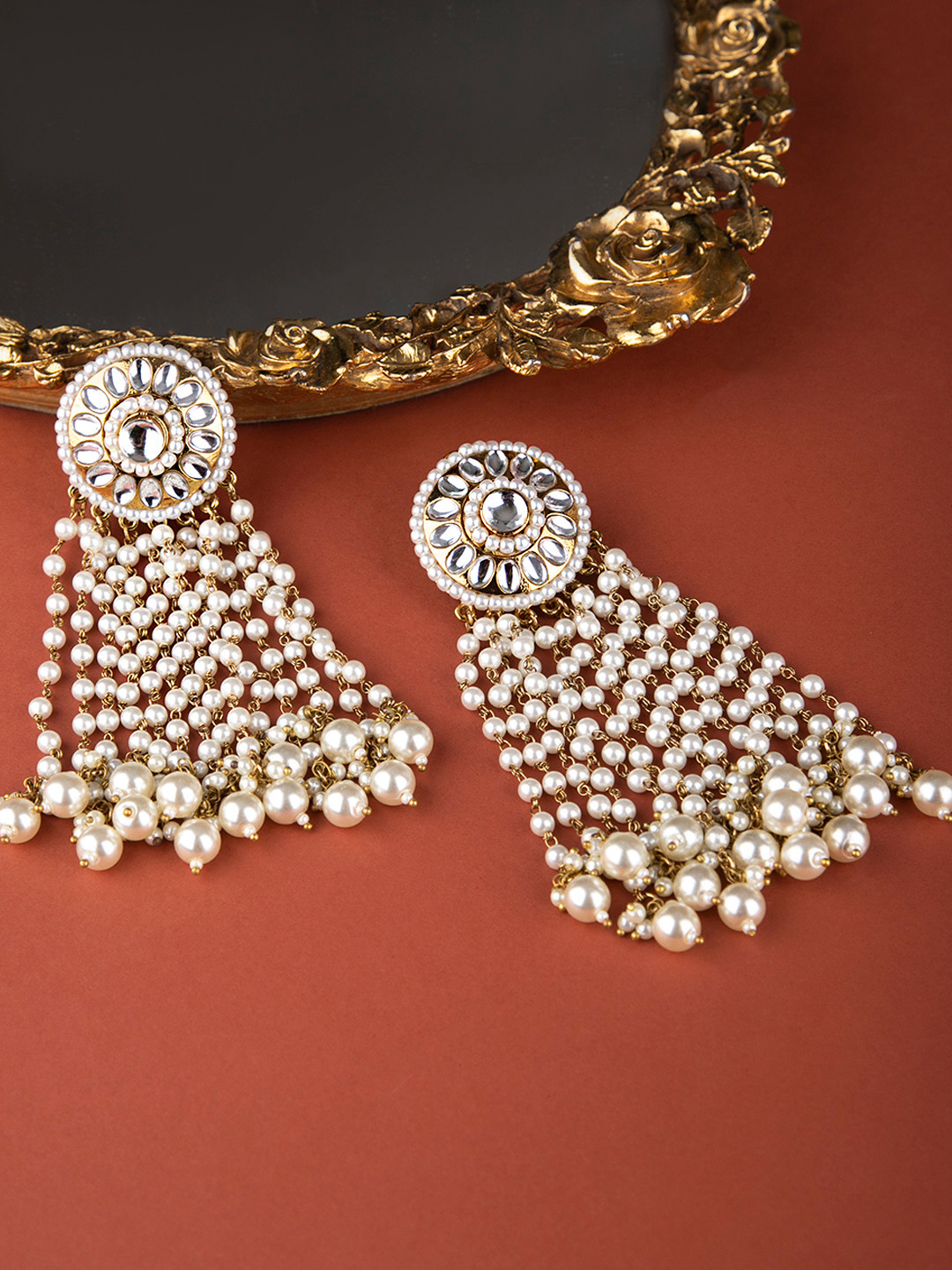 

Queen Be Gold-Toned Contemporary Drop Earrings
