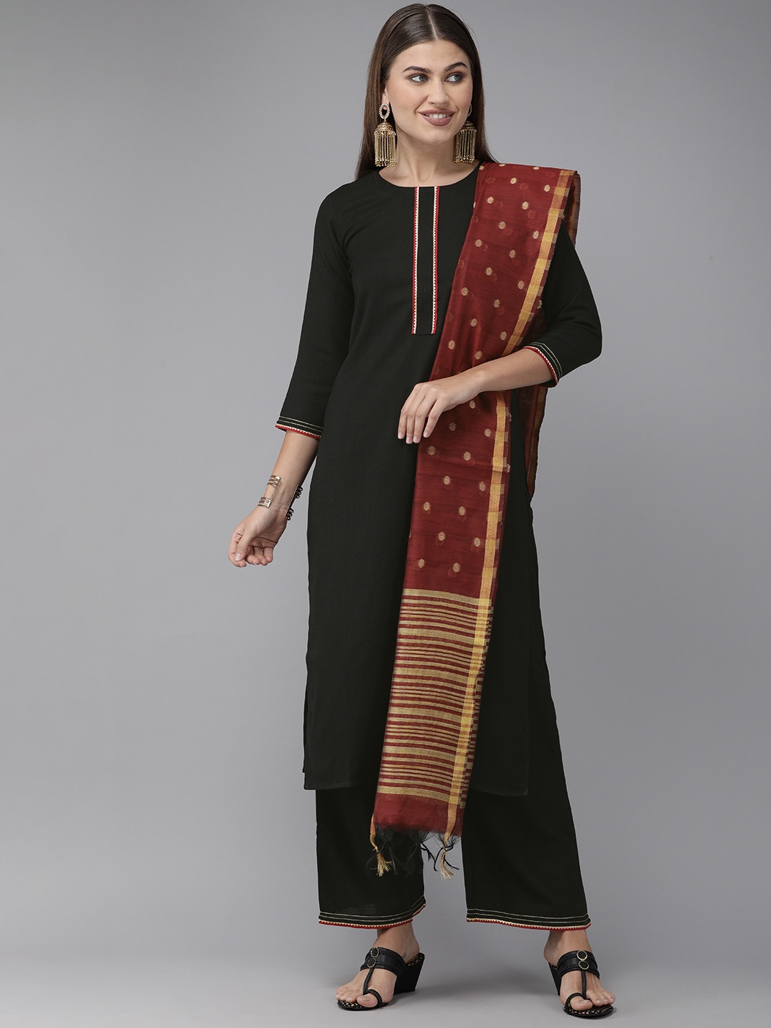 

Indo Era Women Black & Maroon Solid Kurta with Palazzos & Dupatta