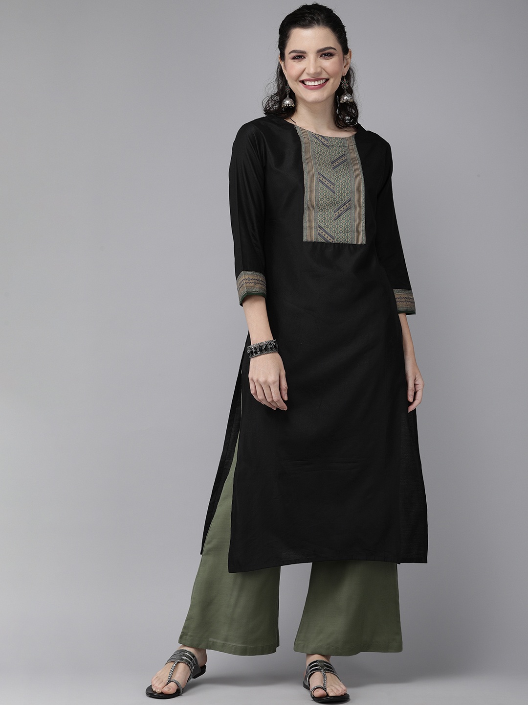 

Indo Era Women Black & Beige Yoke Design Boat Neck Straight Kurta