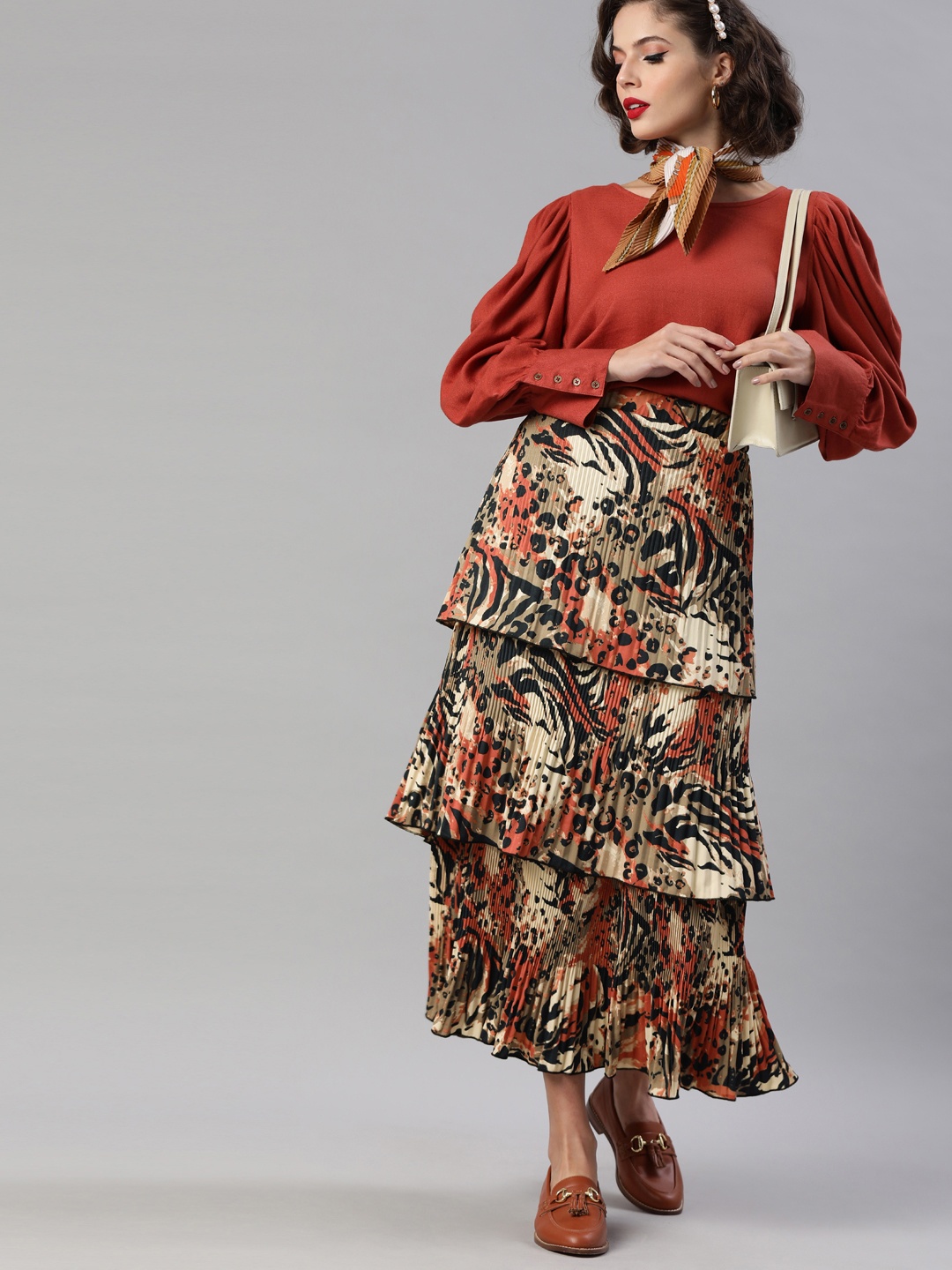 

KASSUALLY Woman's Beige and Black Animal Print Skirt
