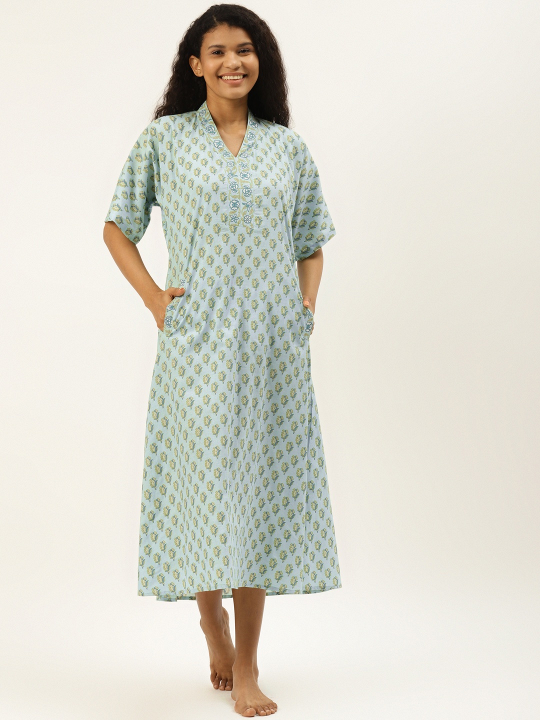 

MABISH by Sonal Jain Blue & Green Floral Printed Pure Cotton Nightdress
