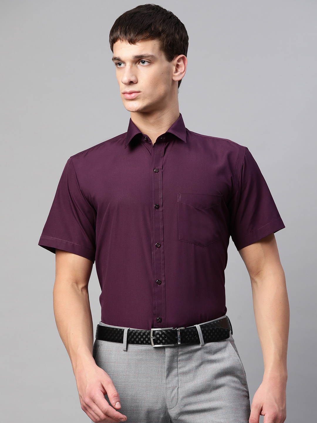 

English Navy Men Aubergine Polyester Slim Fit Solid Formal Shirt, Purple