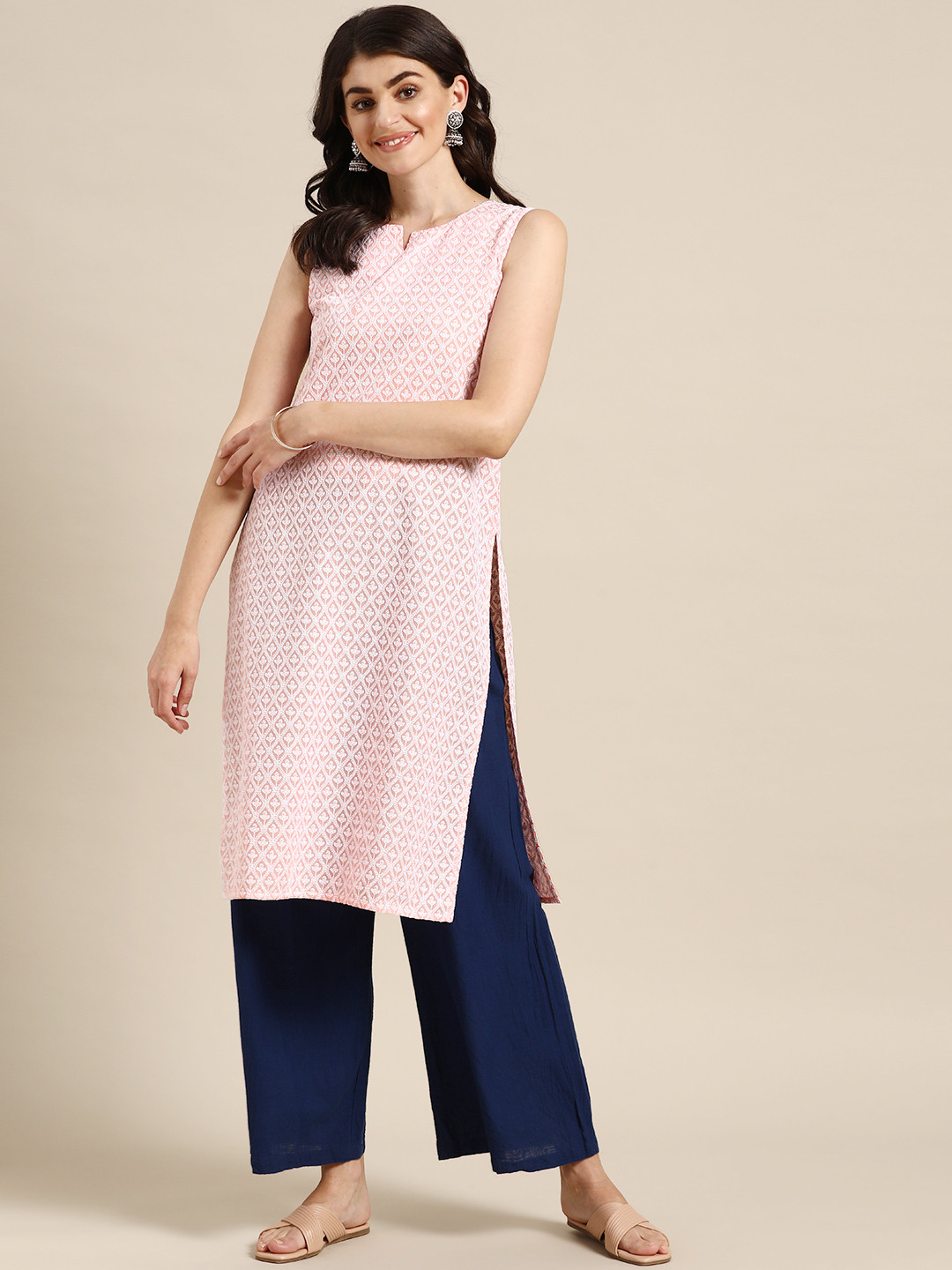 

Prakrti Women Pink & White Pure Cotton Ethnic Motifs Chikankari Embroidered Straight Kurta