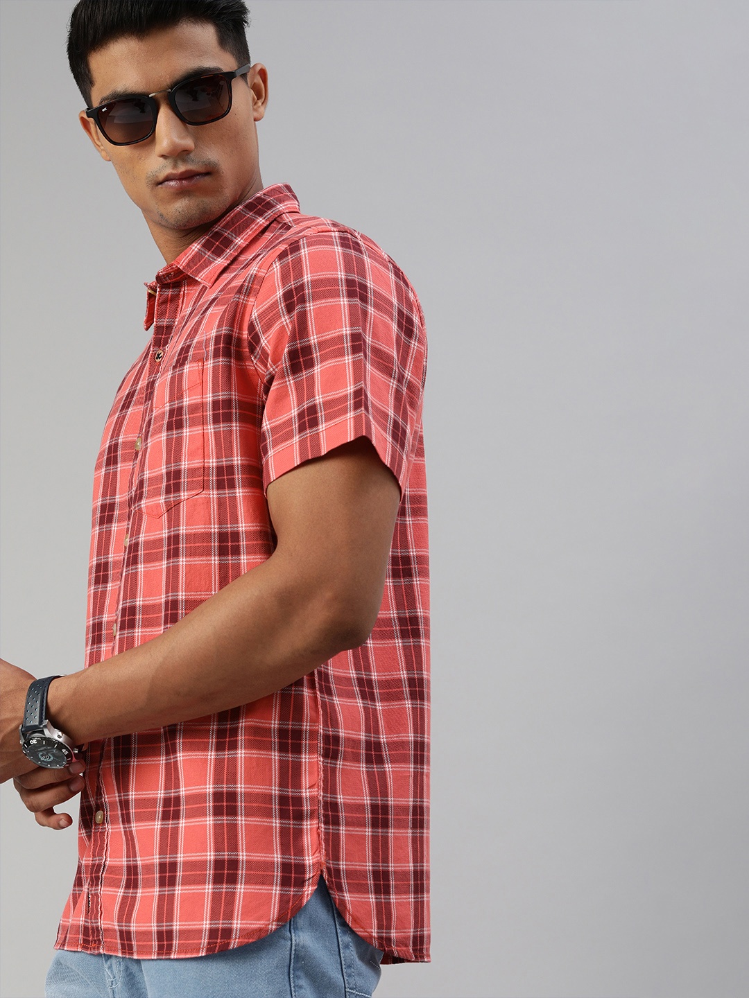 

WROGN Men Coral Pink & Maroon Slim Fit Checked Casual Shirt