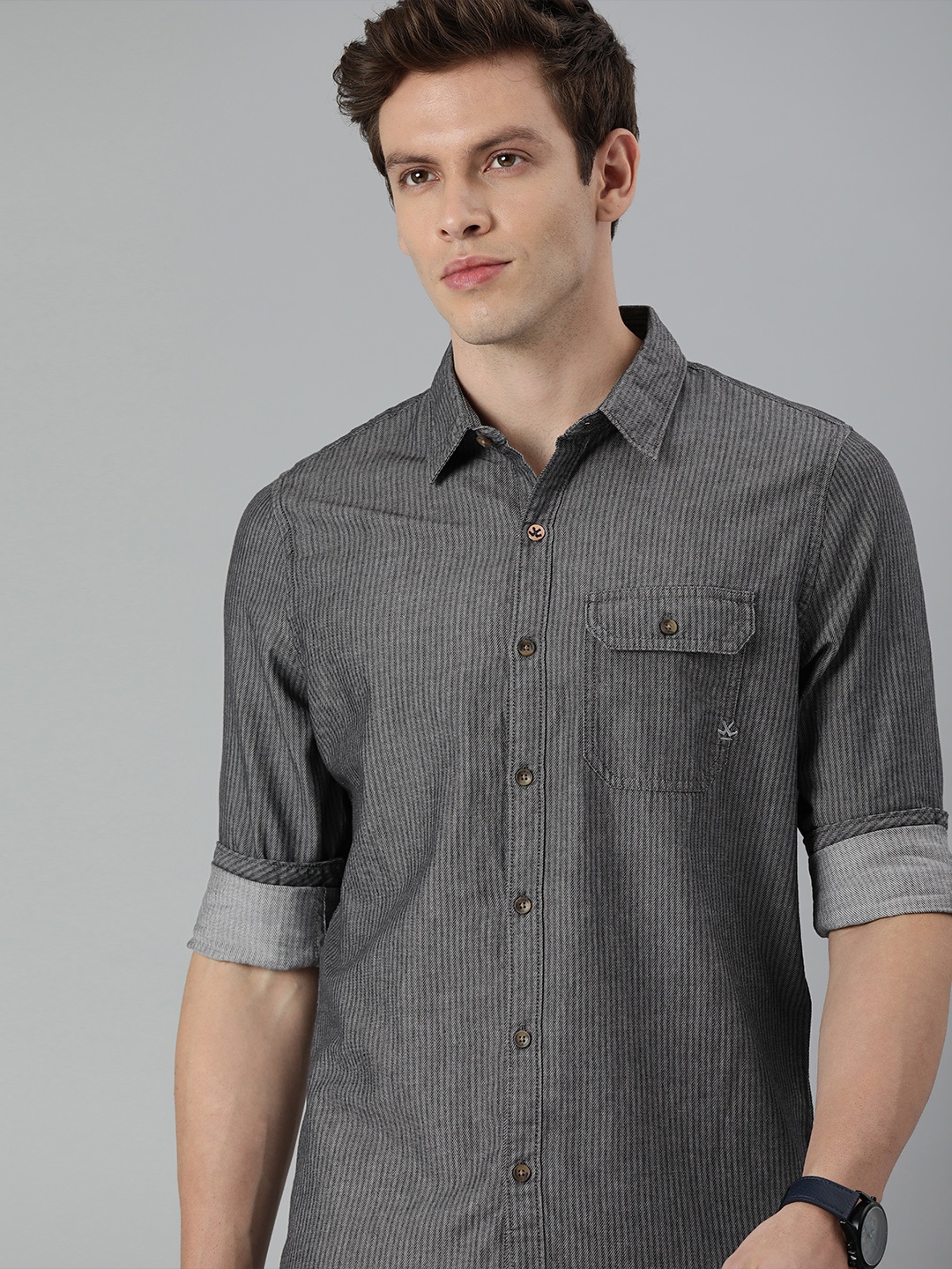 

WROGN Men Charcoal Grey Slim Fit Striped Casual Chambray Shirt