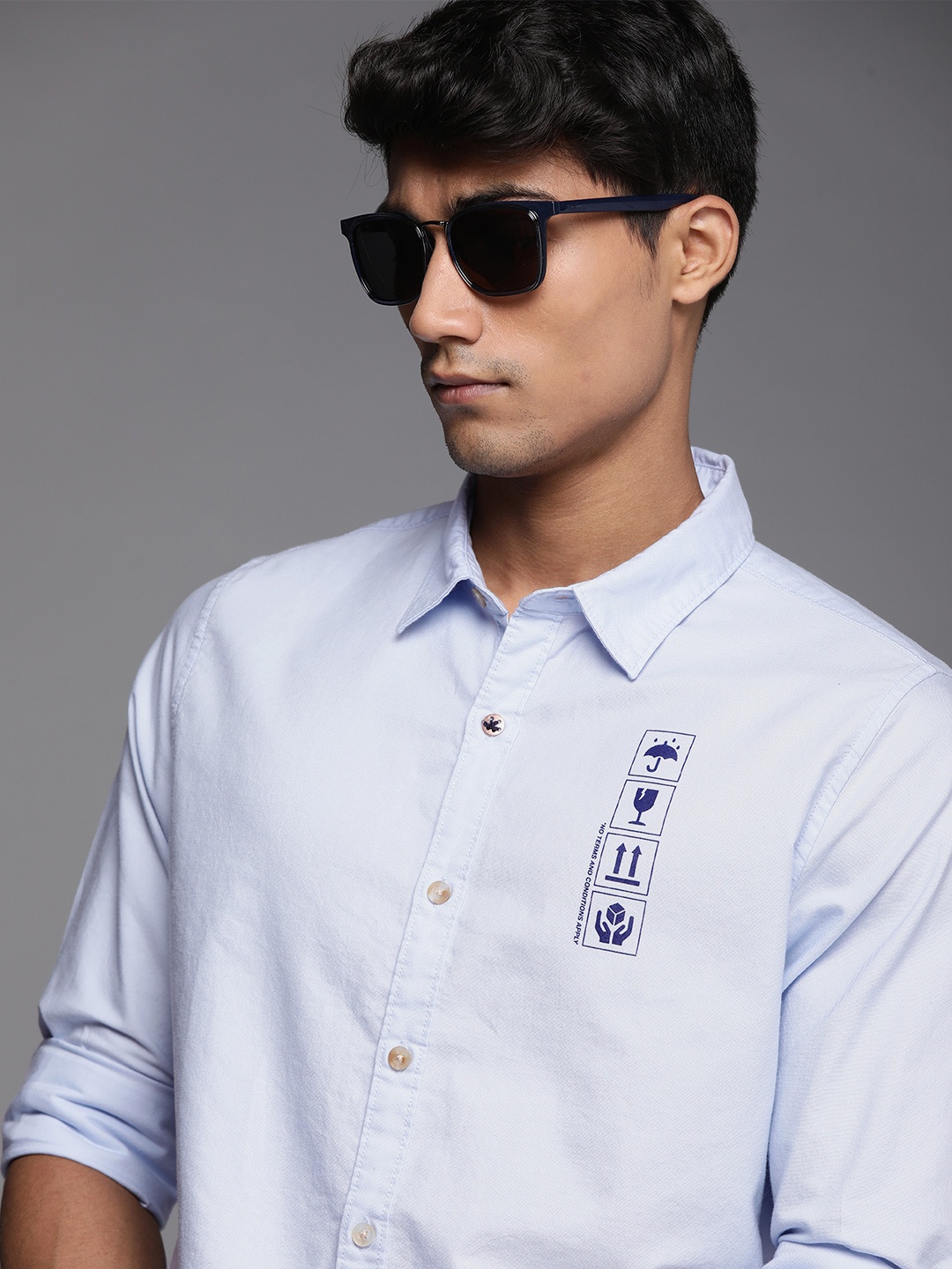 

WROGN Men Blue Printed Slim Fit Casual Shirt