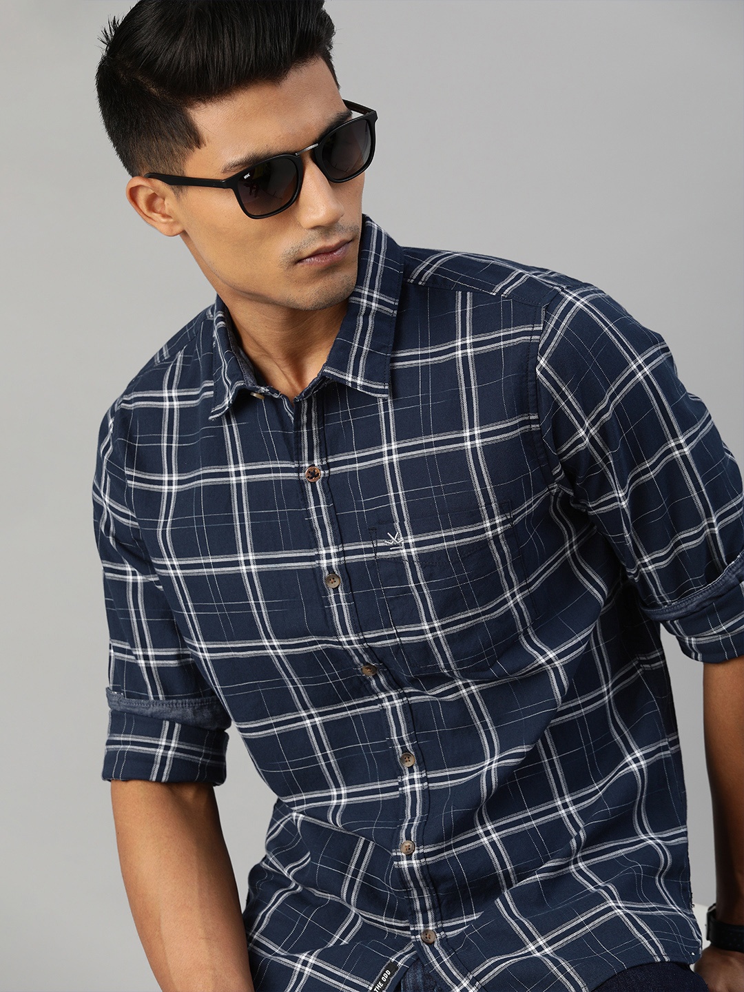 

WROGN Men Navy Blue & White Slim Fit Checked Casual Shirt