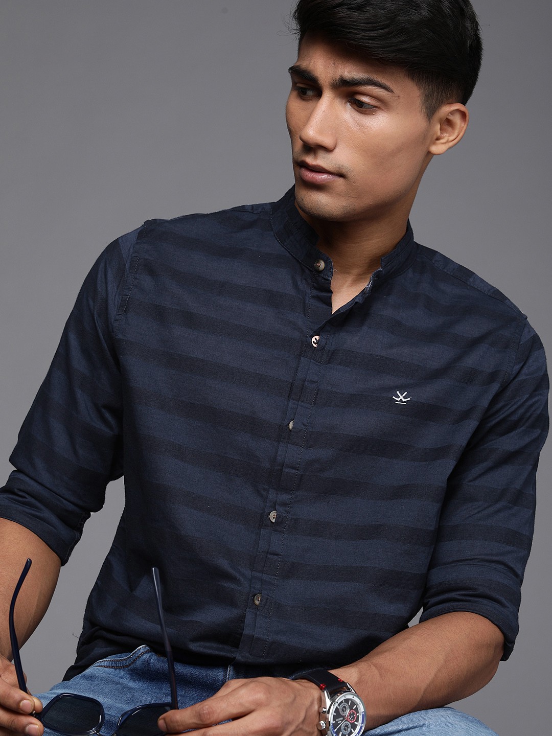 

WROGN Men Navy Blue Slim Fit Horizontal Striped Casual Shirt