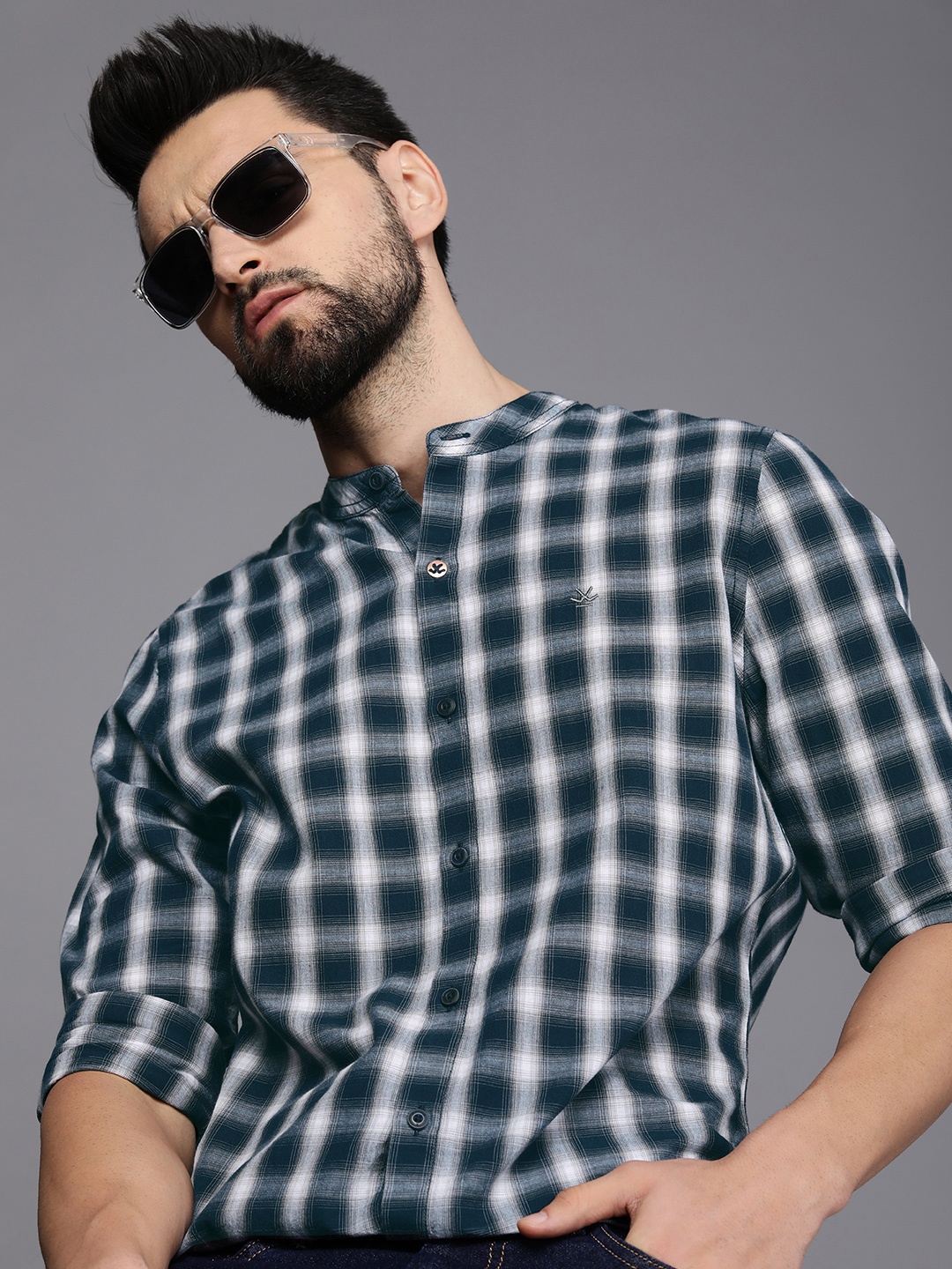 

WROGN Men Navy Blue & White Buffalo Checks Slim Fit Pure Cotton Casual Shirt