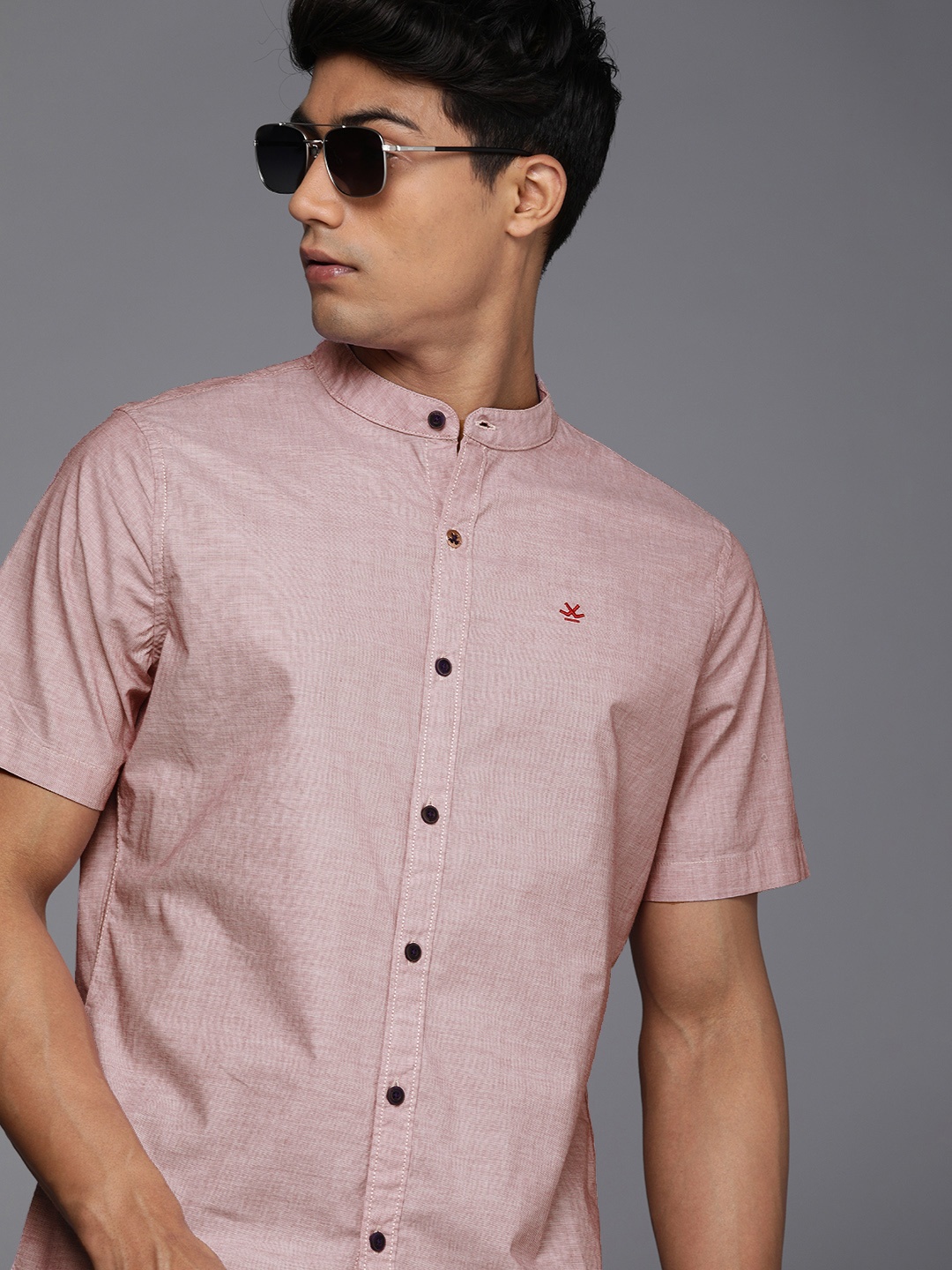 

WROGN Men Dust Pink Solid Slim Fit Mandarin-Collar Casual Shirt