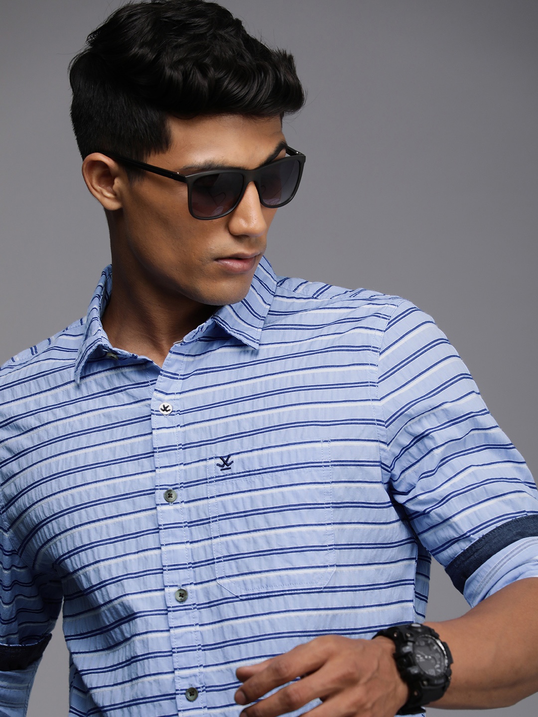 

WROGN Men Blue Slim Fit Horizontal Stripes Casual Shirt