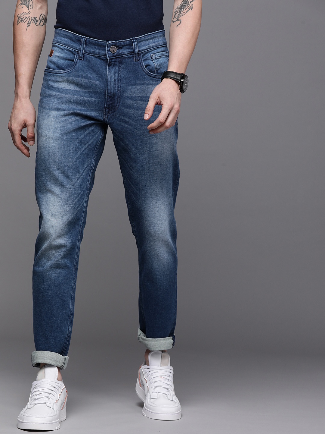 

WROGN Men Blue Slim Fit Light Fade Stretchable Jeans