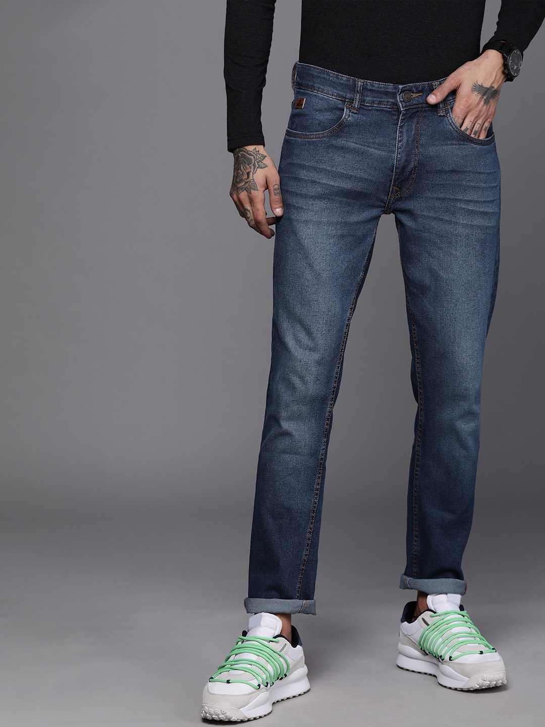 

WROGN Men Blue Slim Fit Light Fade Stretchable Jeans