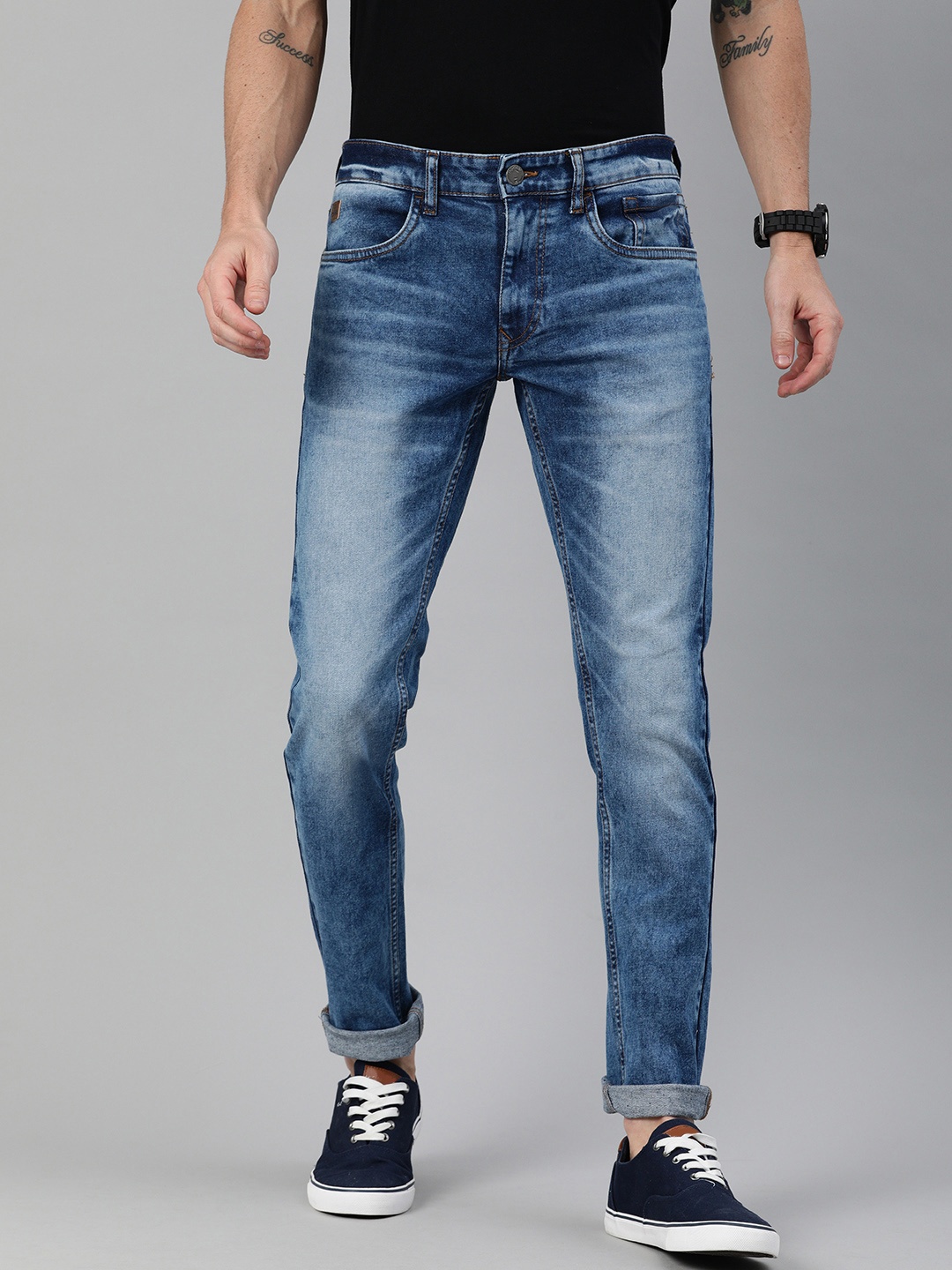 

WROGN Men Blue Slim Fit Mid-Rise Clean Look Stretchable Jeans