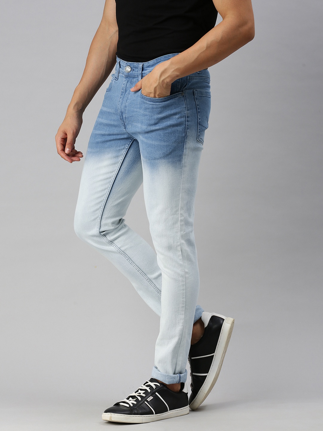 

WROGN Men Blue Skinny Fit Heavy Fade Ombre Stretchable Jeans