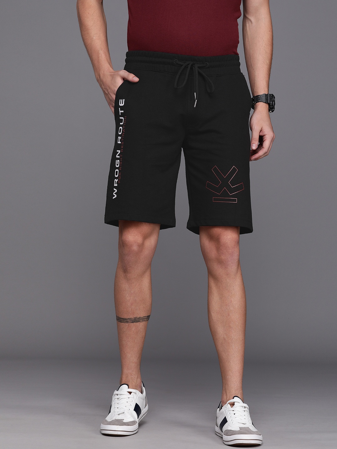 

WROGN Men Black Solid Regular Fit Shorts