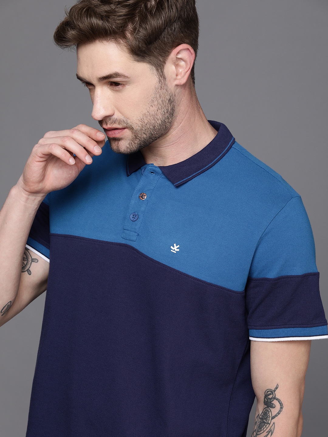 

WROGN Men Blue & Navy Blue Colourblocked Polo Collar Slim Fit T-shirt