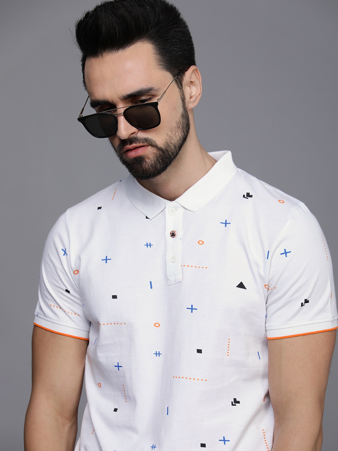 

WROGN Men White & Blue Printed Polo Collar Pure Cotton Slim Fit T-shirt