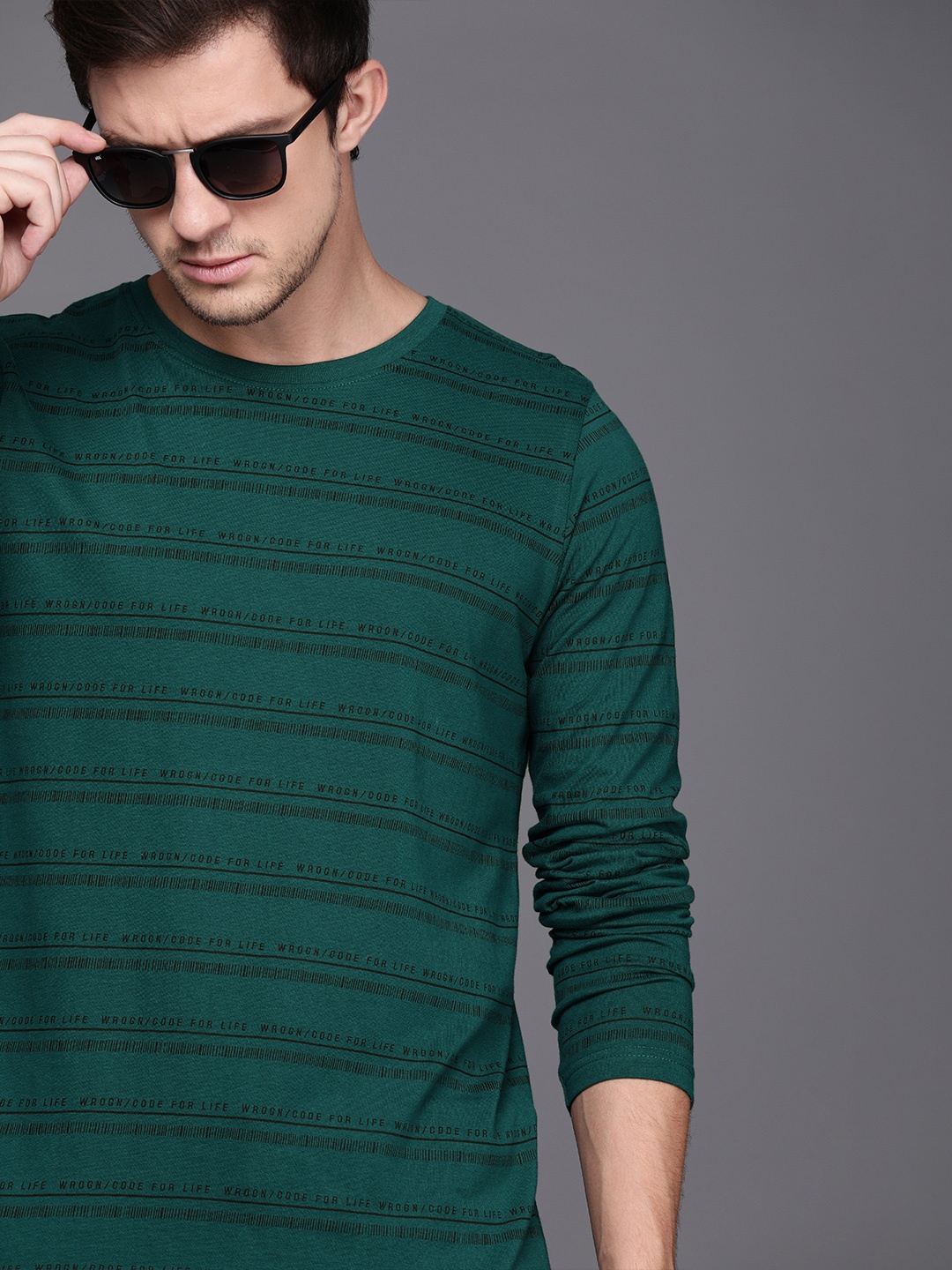 

WROGN Men Green Printed Slim Fit Round Neck Pure Cotton T-shirt