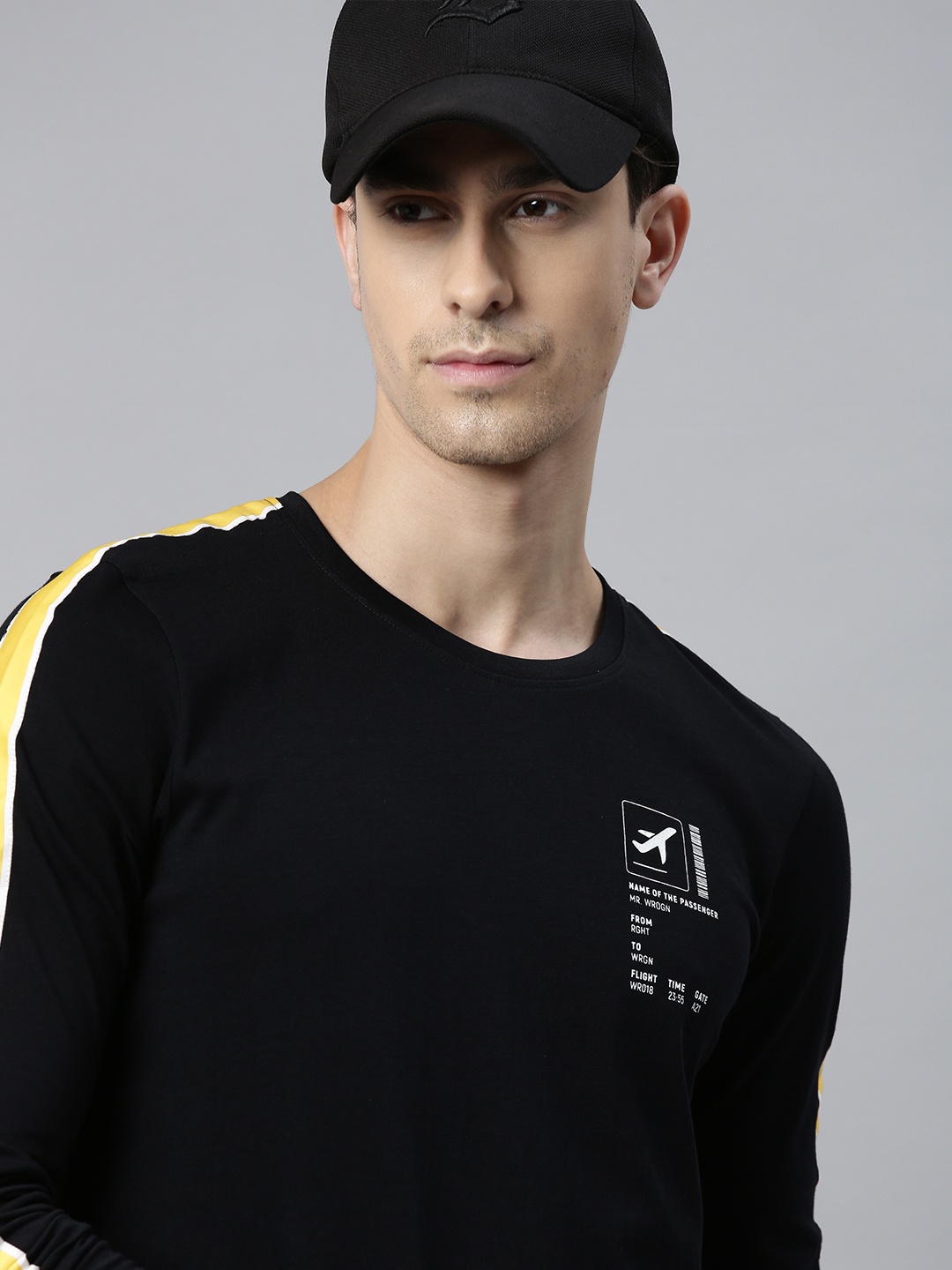 

WROGN Men Black Solid Round Neck Pure Cotton T-shirt With Printed Detailing