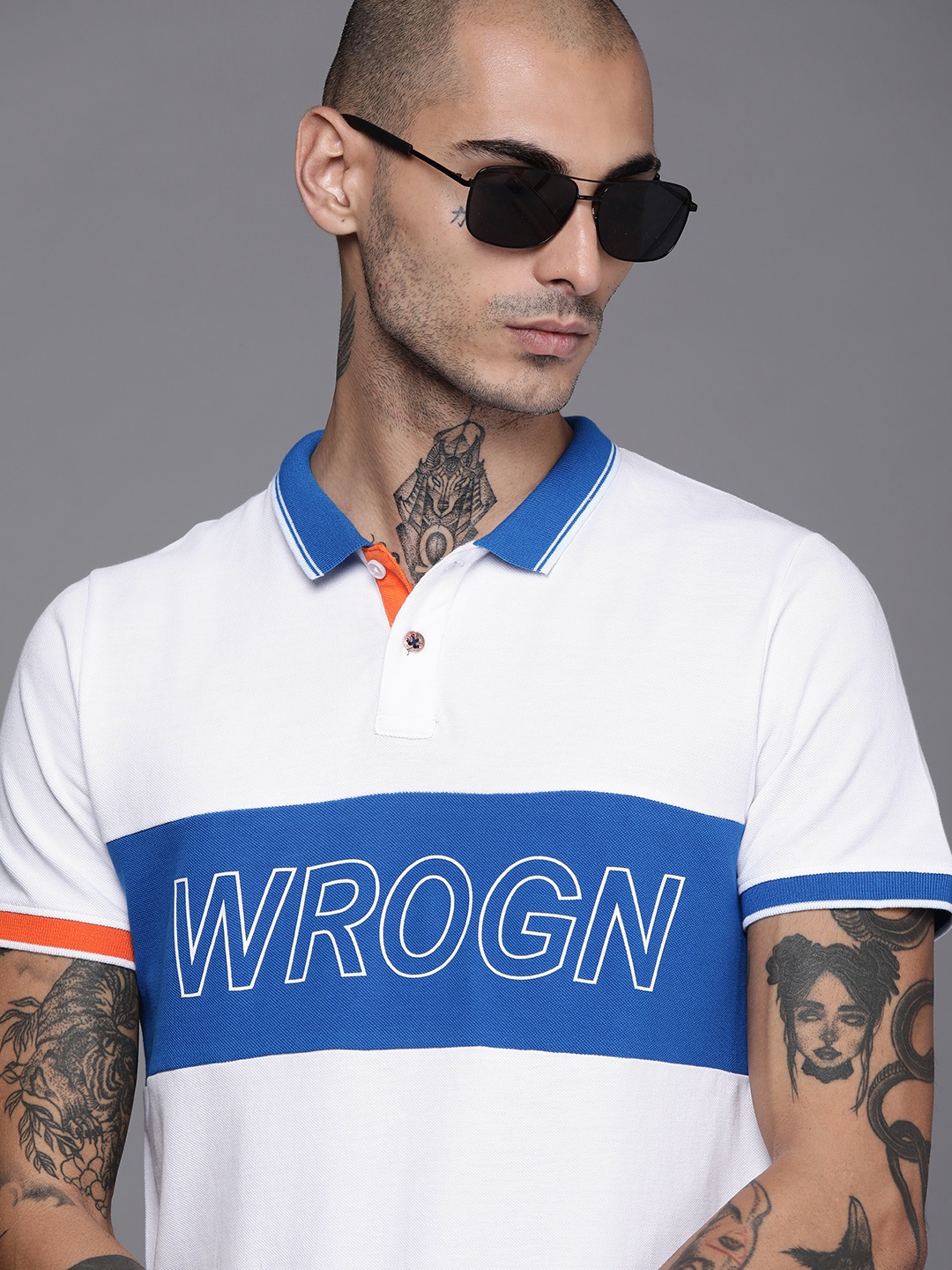 

WROGN Men White & Blue Cotton Brand Logo Printed Polo Collar Slim Fit T-shirt