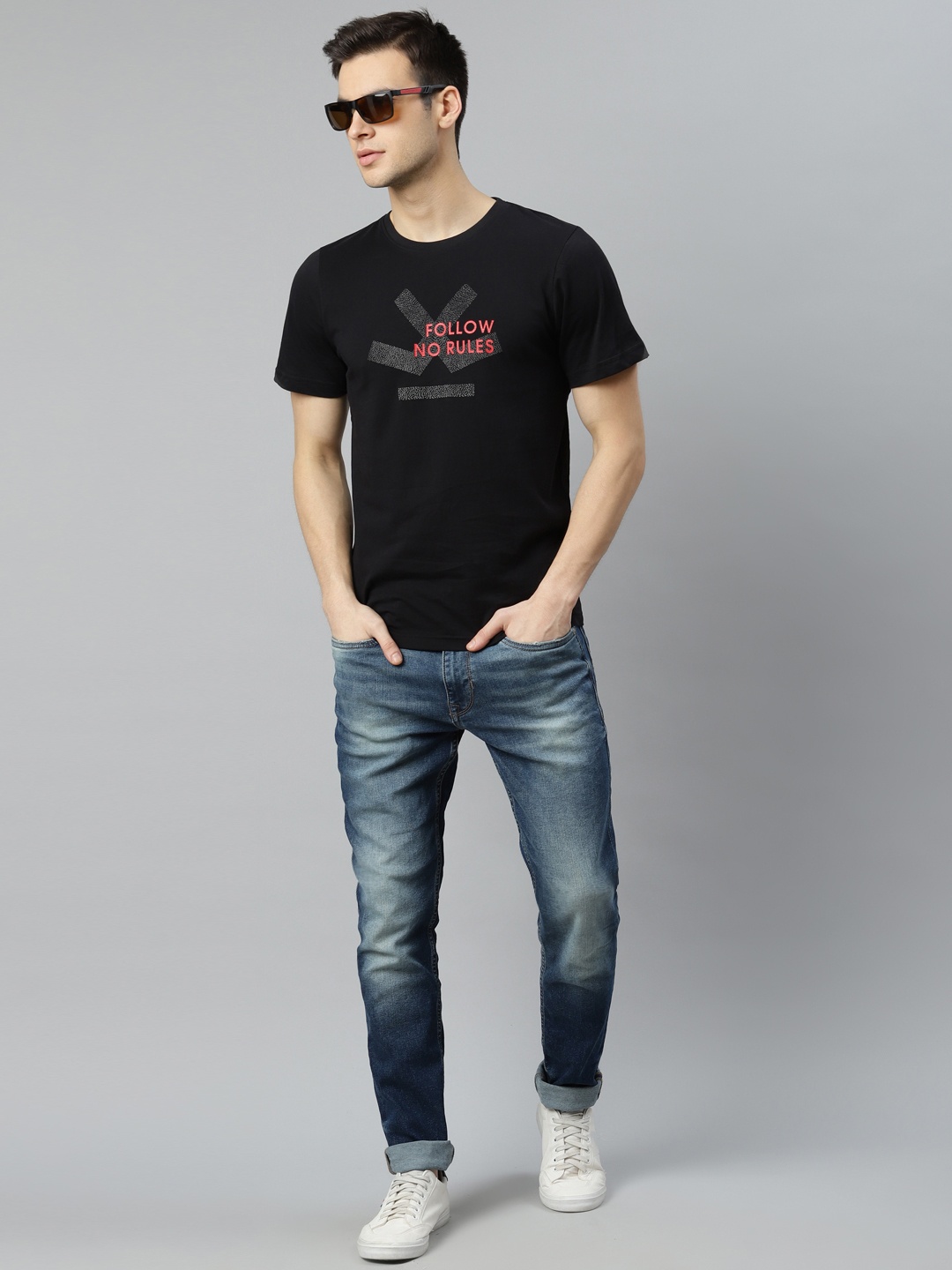 

WROGN Men Black Printed Pure Cotton Round Neck T-shirt