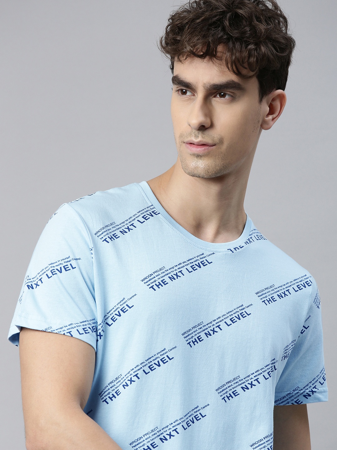 

WROGN Men Blue Printed Round Neck Pure Cotton T-shirt