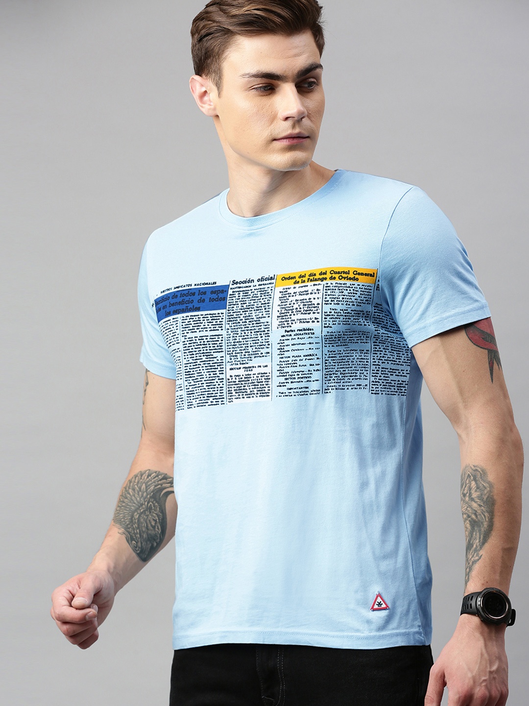

WROGN Men Blue Slim Fit Printed Round Neck Pure Cotton T-shirt