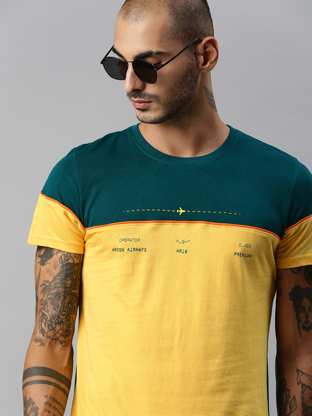 

WROGN Men Teal Green Yellow Colourblocked Slim Fit Pure Cotton T-shirt