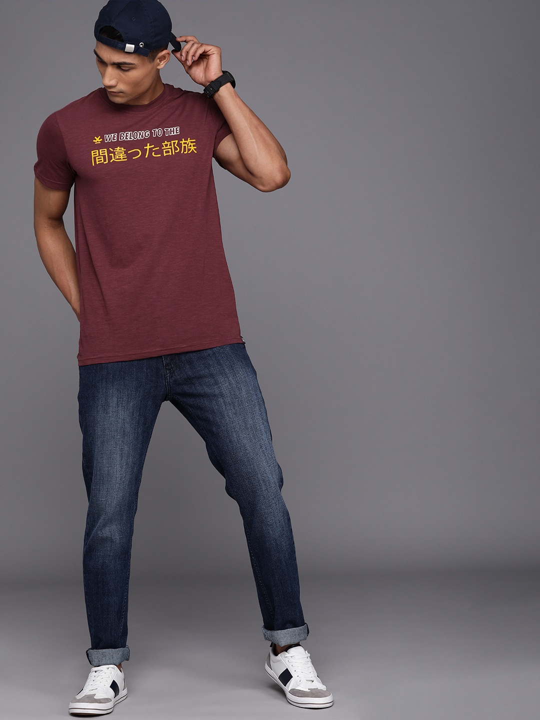 

WROGN Men Maroon Printed Slim Fit Round Neck Translate Pure Cotton T-shirt