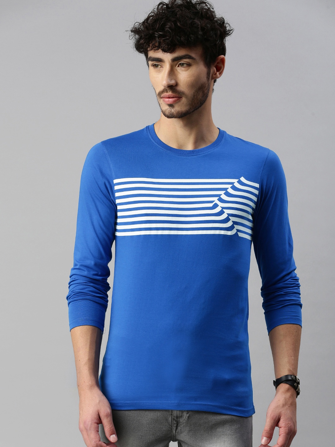 

WROGN Men Blue Striped Slim Fit T-shirt