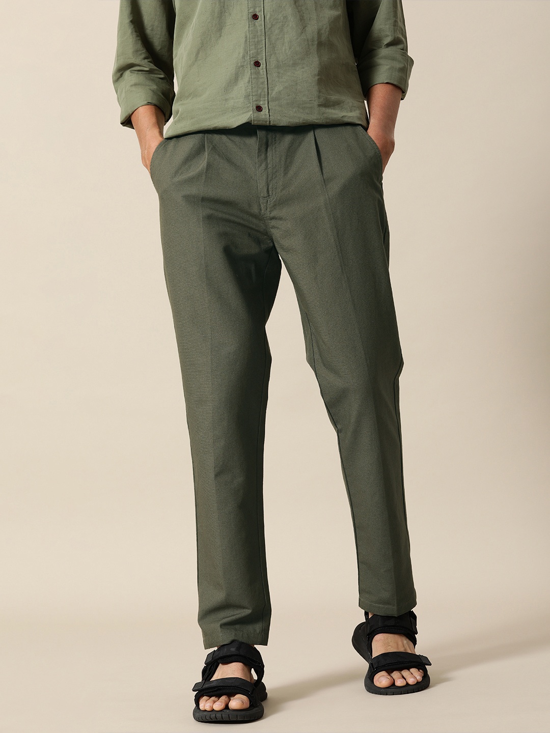 

Mr Bowerbird Men Olive Green Liberal Fit Pleated Trousers