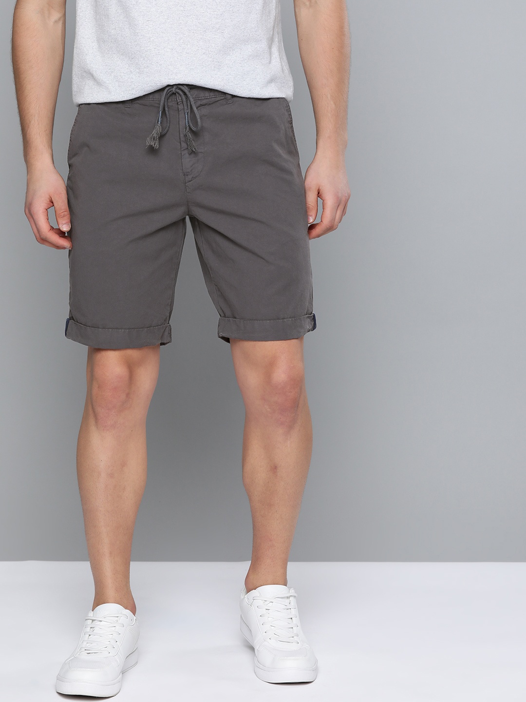 

Mast & Harbour Men Grey Pure Cotton Solid Regular Fit Shorts