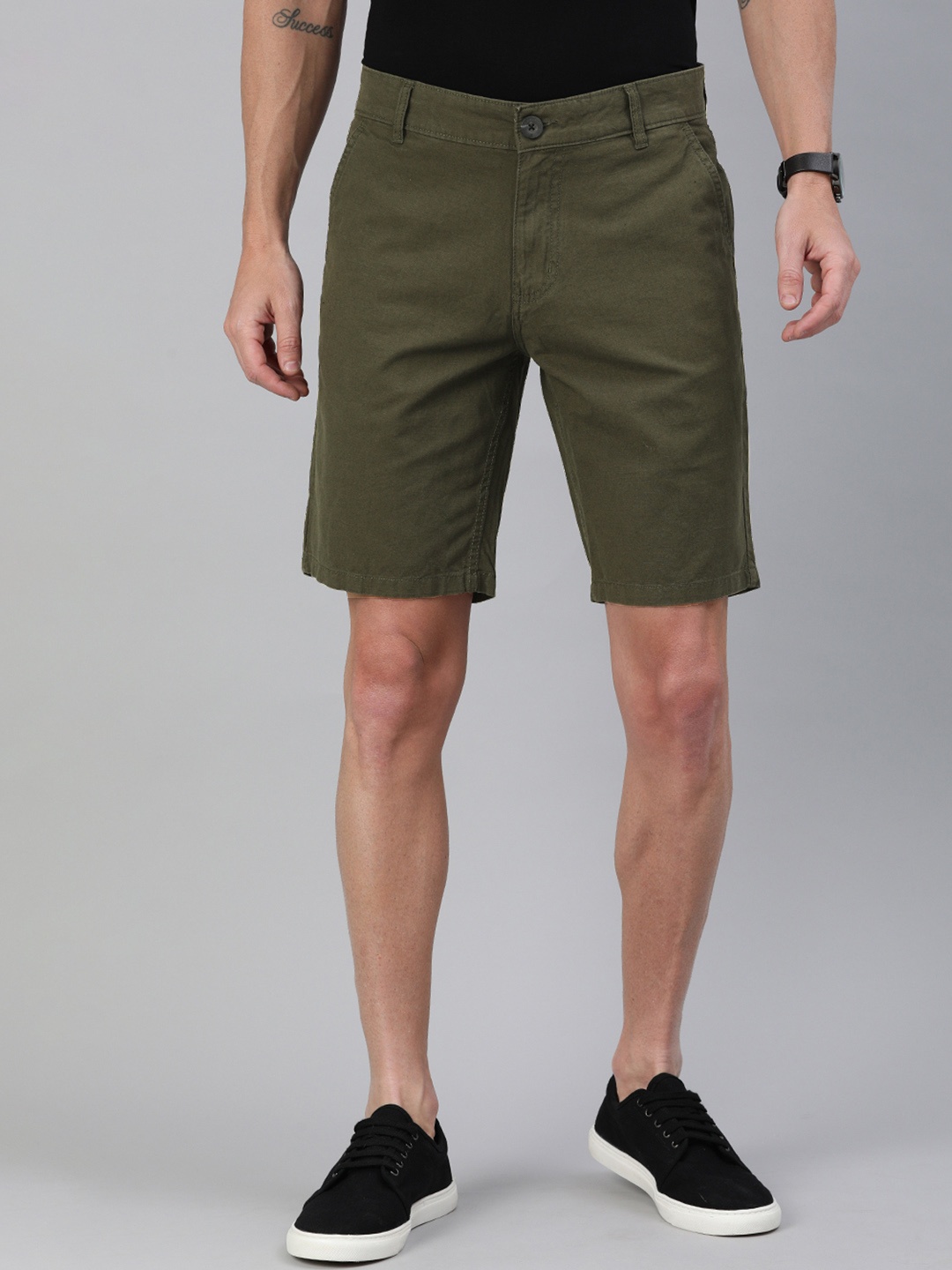 

WROGN Men Olive Green Solid Regular Fit Shorts