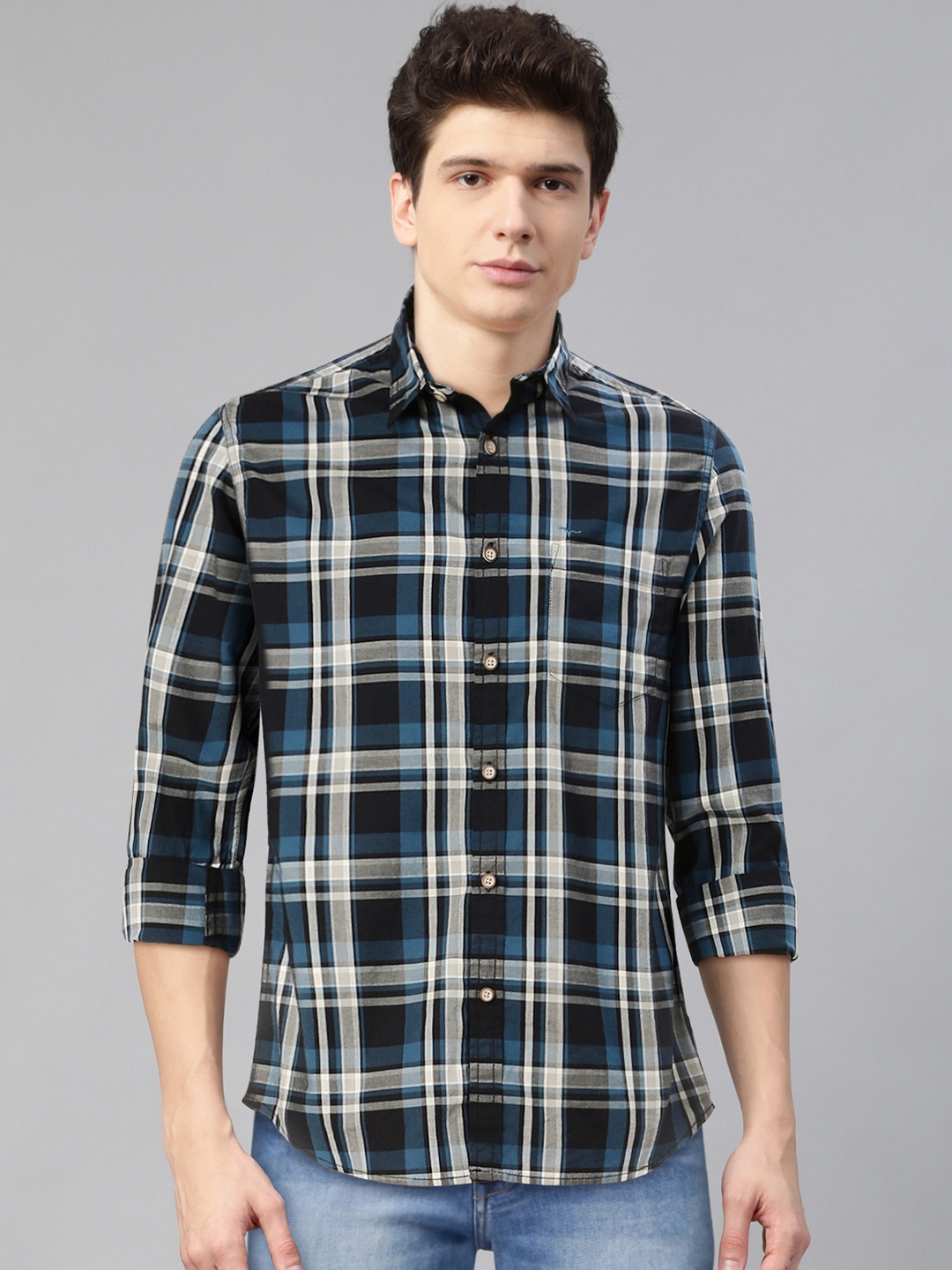 

Flying Machine Men Navy Blue & White Regular Fit Checked Casual Shirt