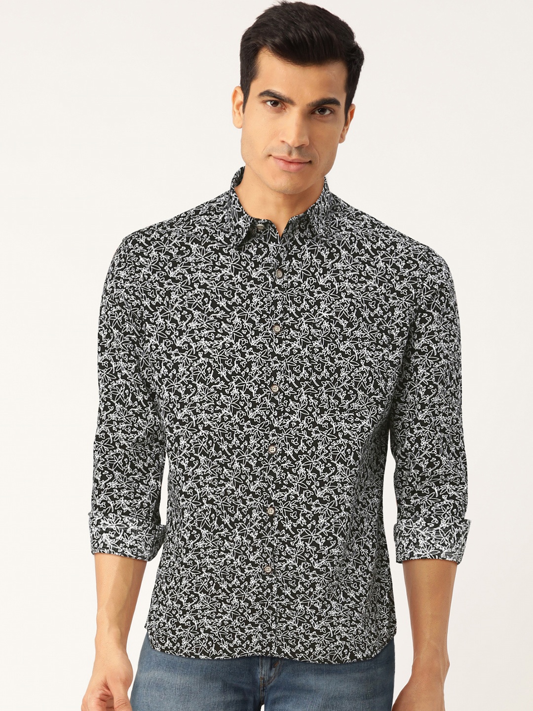 

Flying Machine Men Black & White Regular Fit Printed Casual Shirt