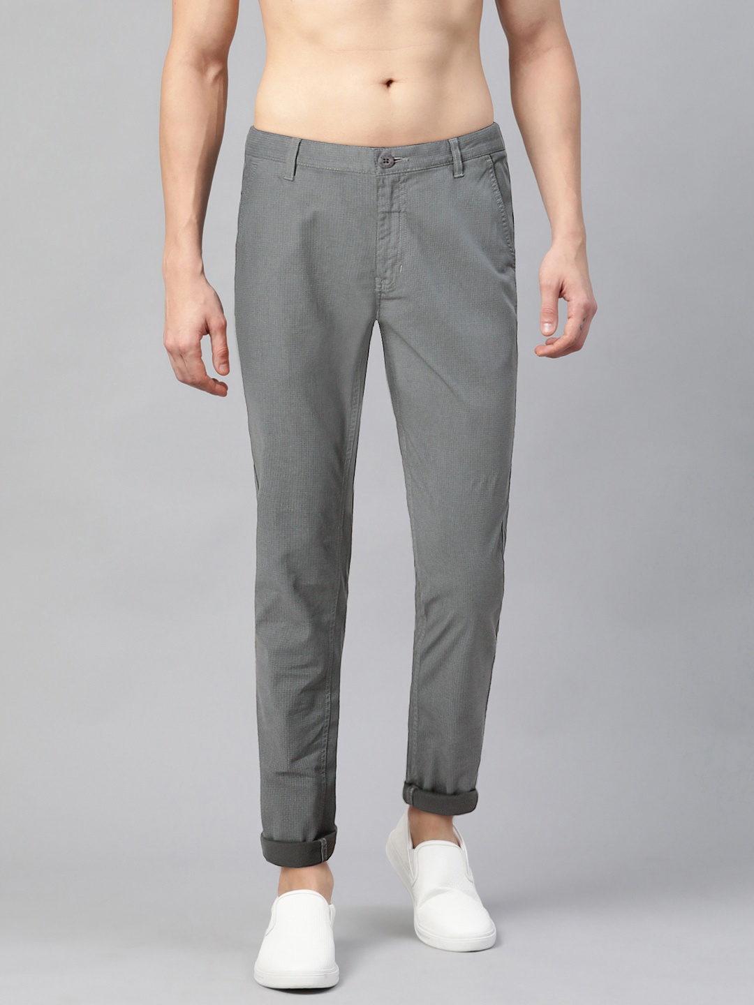 

Flying Machine Men Grey Regular Fit Printed Regular Trousers