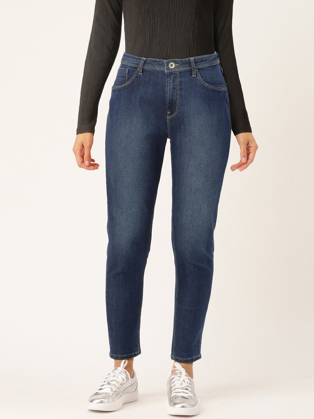 

Flying Machine Women Blue Light Fade Stretchable Jeans
