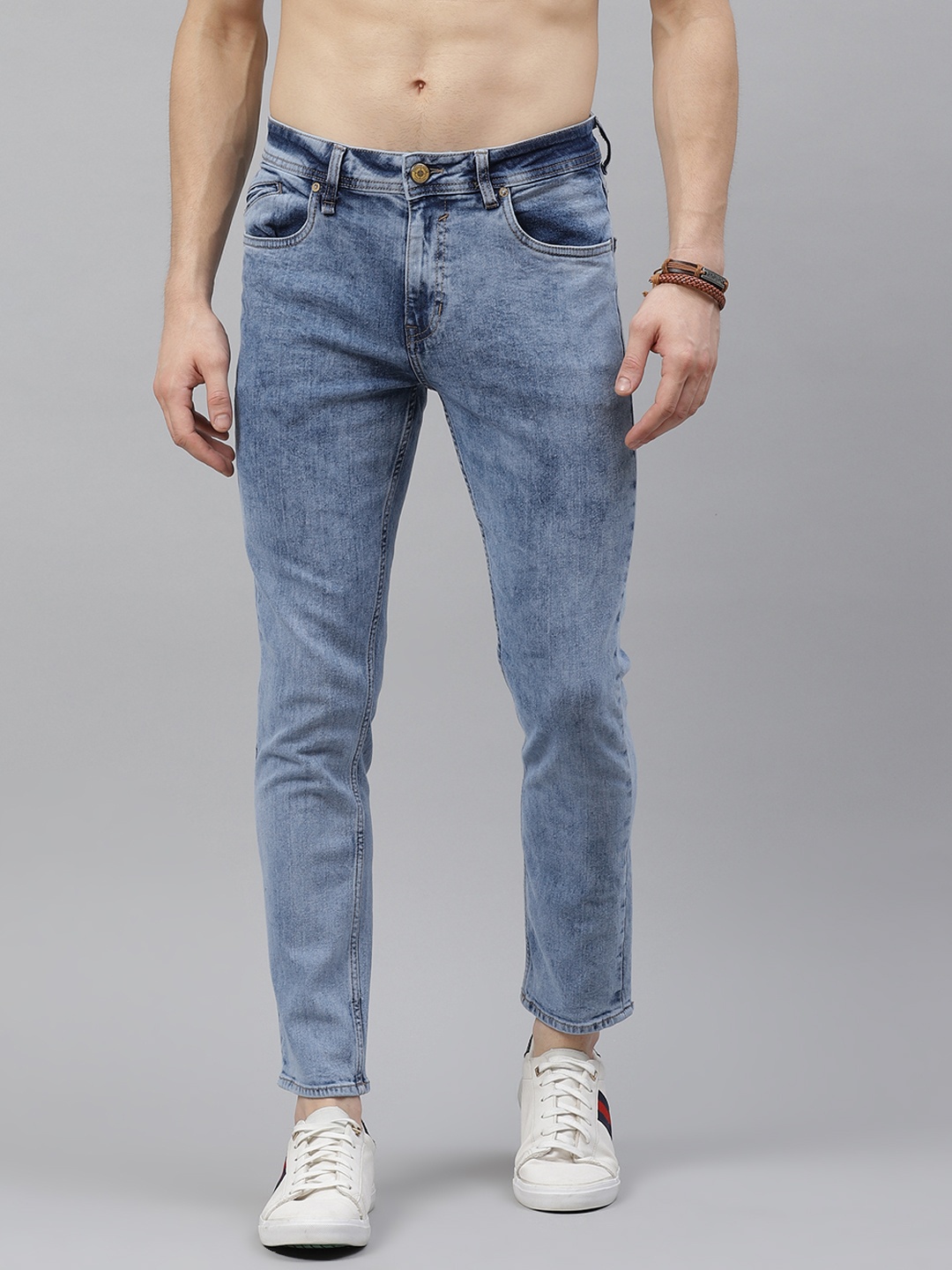 

The Roadster Lifestyle Co Men Blue Light Fade Skinny Fit Jeans