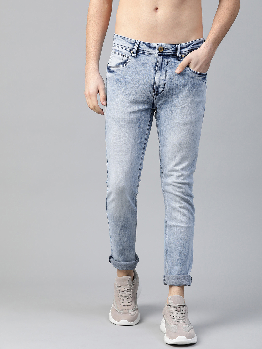 

The Roadster Lifestyle Co Men Blue Skinny Fit Light Fade Stretchable Jeans