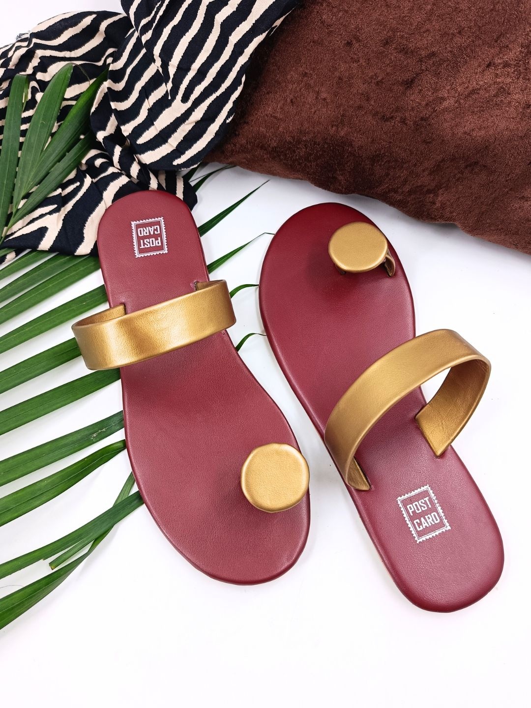 

POSTCARD Women Green Solid One Toe Flats