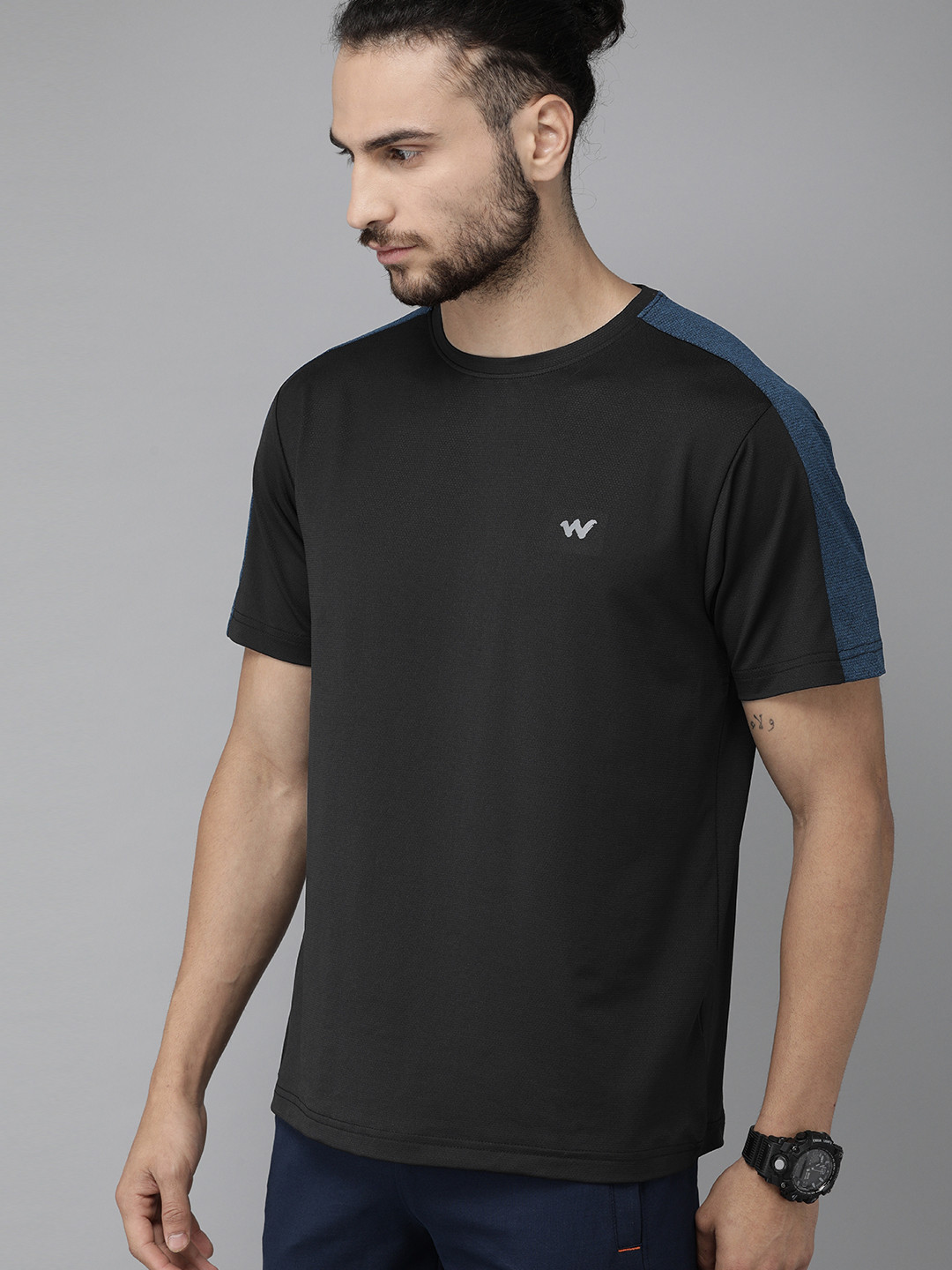 

Wildcraft Men Black Solid Active Crew 5 Round Neck T-shirt
