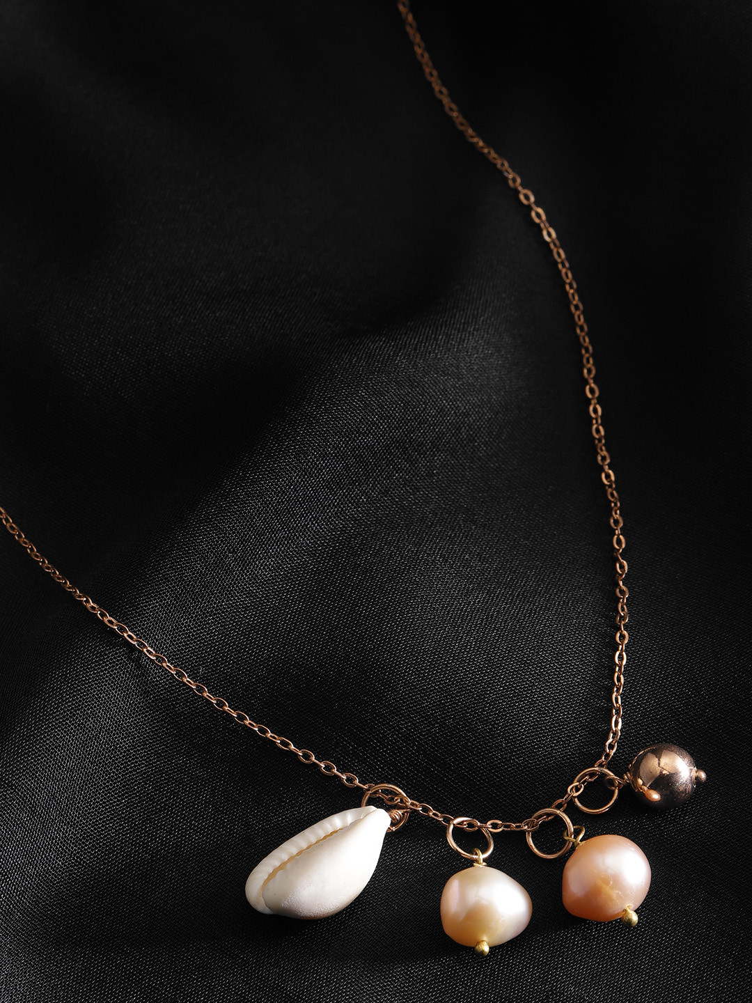

DIVA WALK EXCLUSIVE White Gold-Plated Beaded & Cowrie Detail Handcrafted Necklace