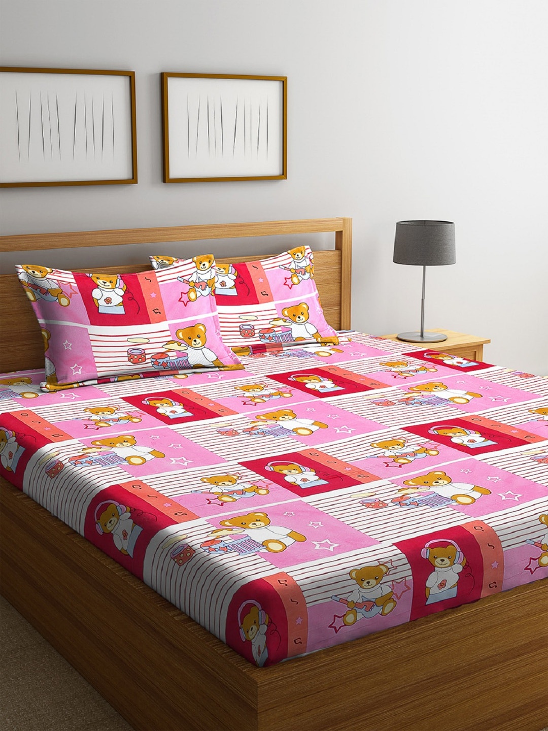 

ROMEE Pink & White Printed 144 TC Microfiber Queen Bedsheet with 2 Pillow Covers