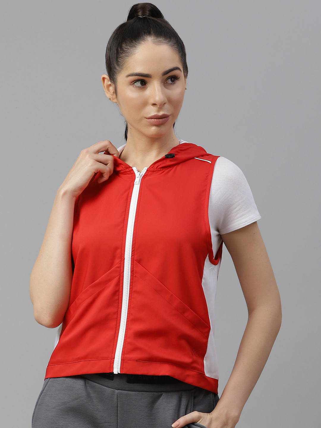 

HRX by Hrithik Roshan Women Risk & White Solid Rapid-Dry Hood Anti-Static Lifestyle Jacket, Red
