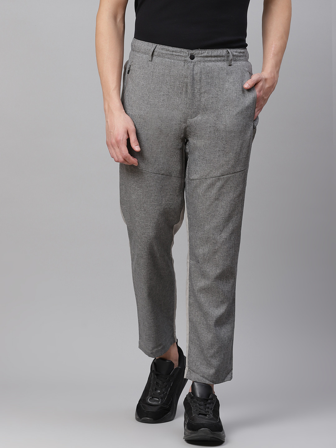 

HRX By Hrithik Roshan Men Grey Solid Regular Fit Rapid-Dry Lifestyle Trousers