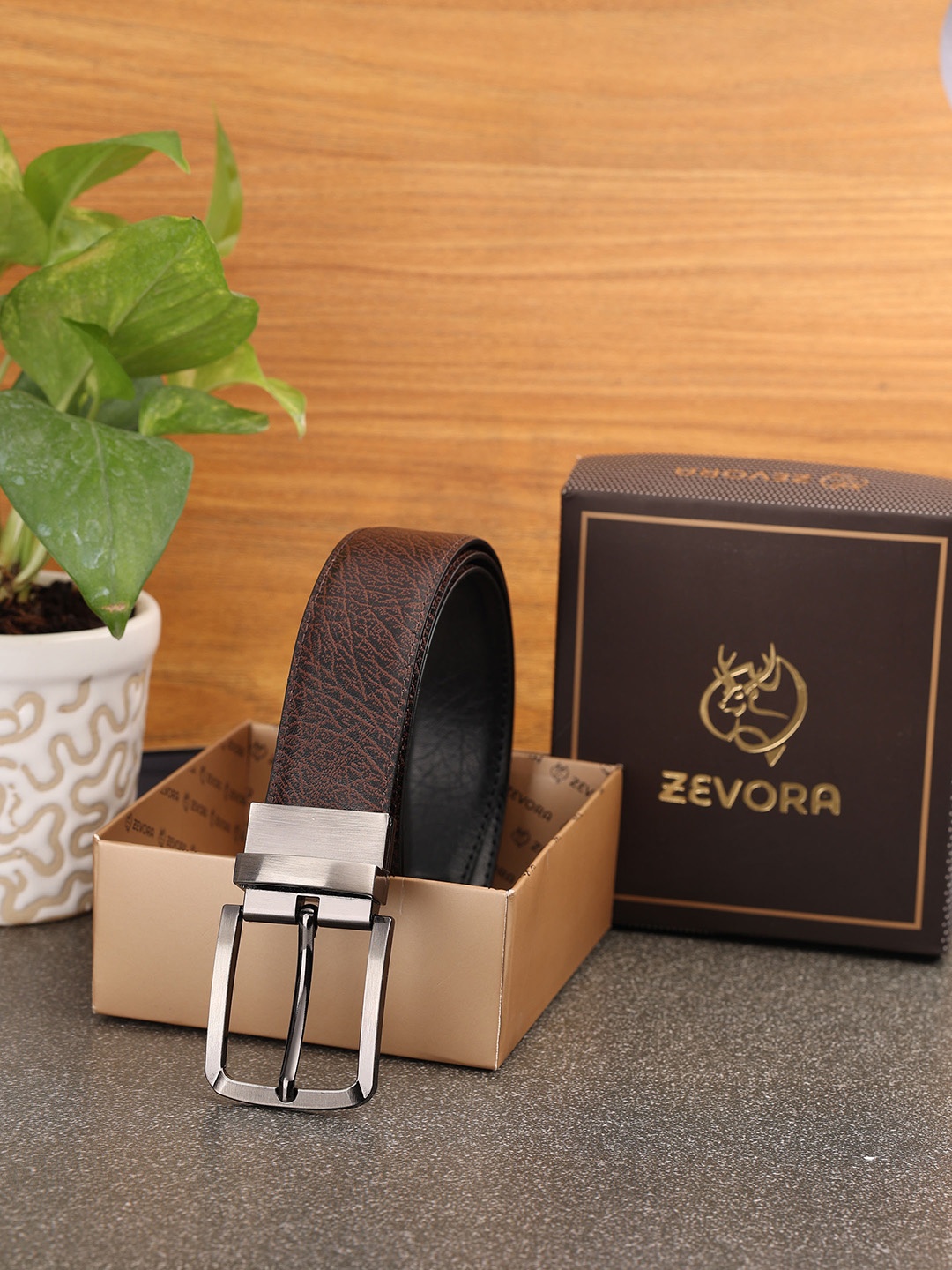 

ZEVORA Men Reversible Textured Belt, Brown