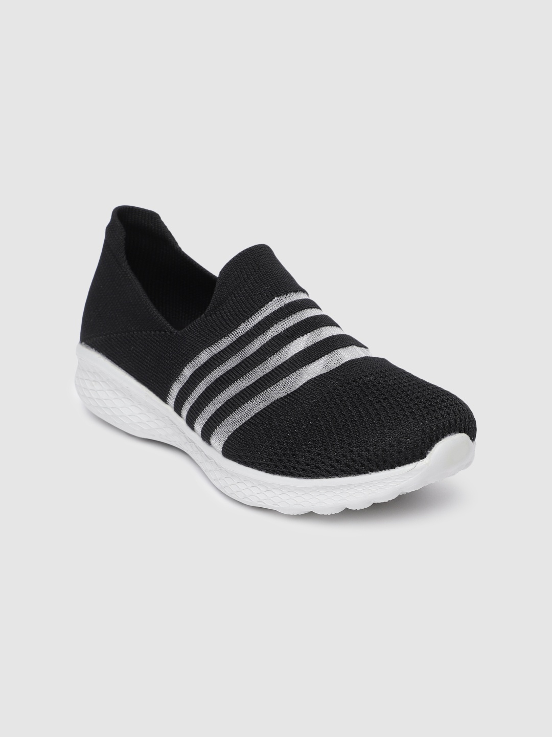 

HRX by Hrithik Roshan Women Black Walking Shoes